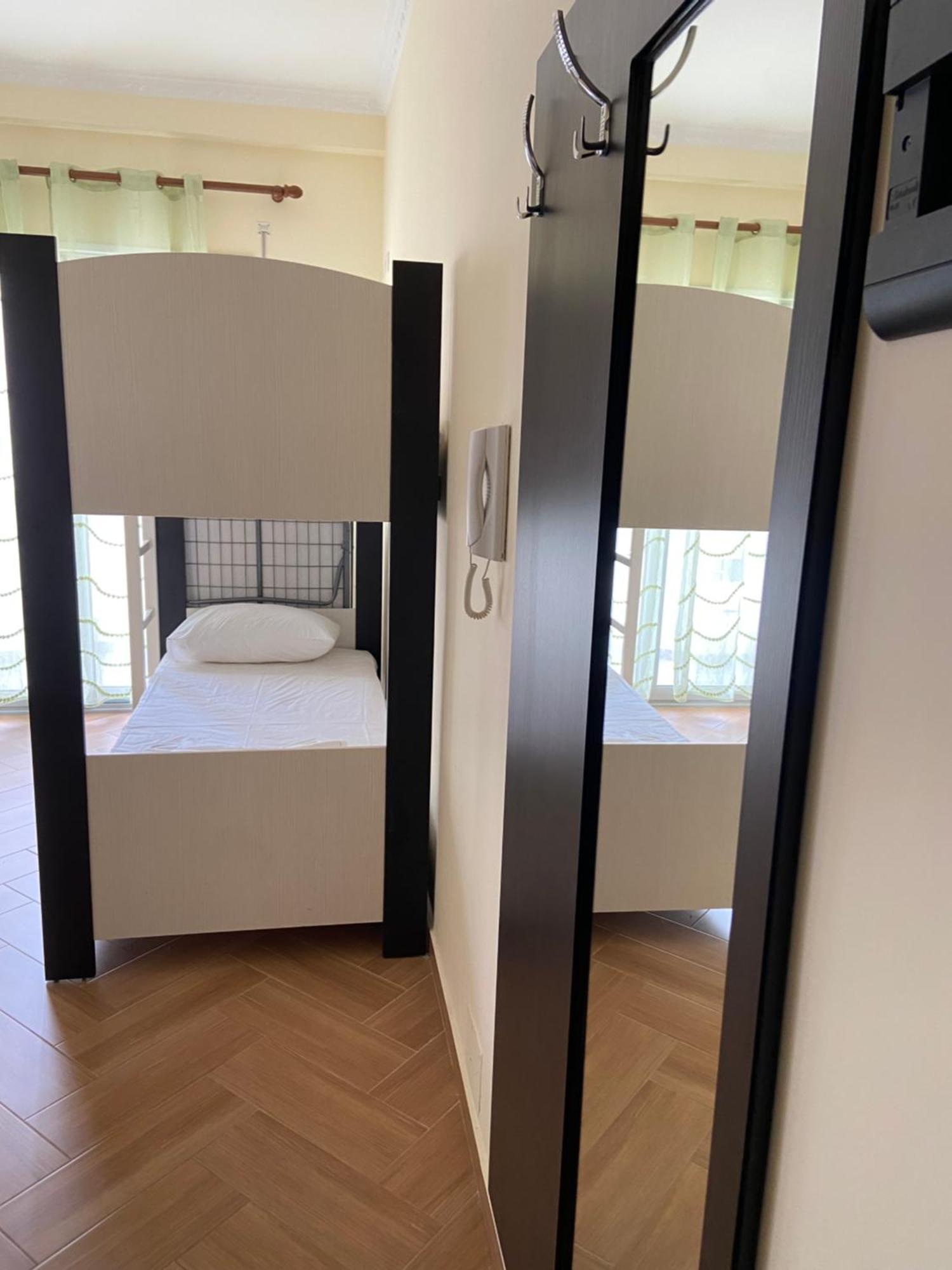 Ari Apartaments Vlore Exterior photo